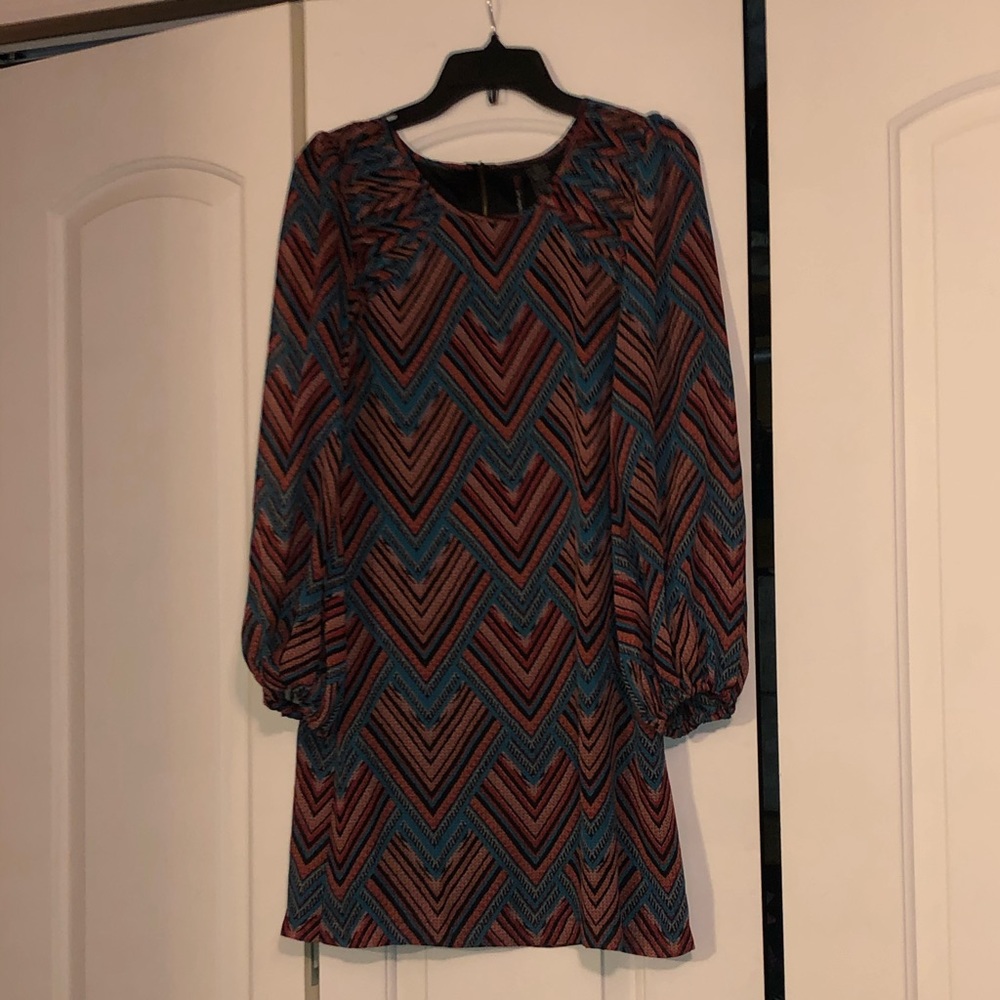 Patterned Short Dress with Long Sleeves